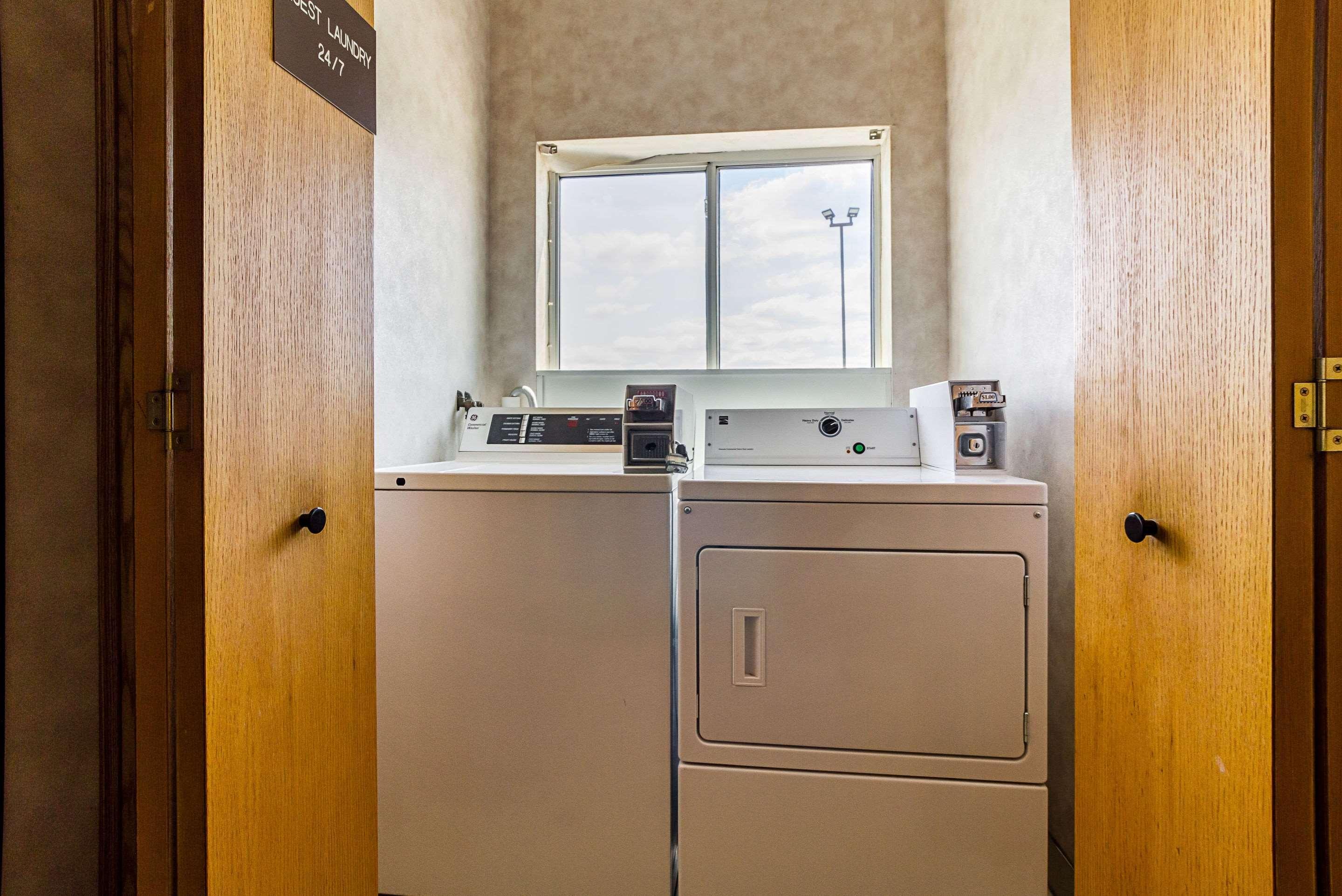 Econo Lodge Luverne I-90 Buitenkant foto